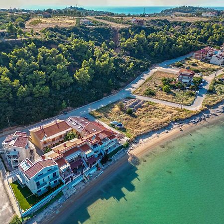 Elpiniki Luxury Rooms Nea Poteidaia Exterior photo
