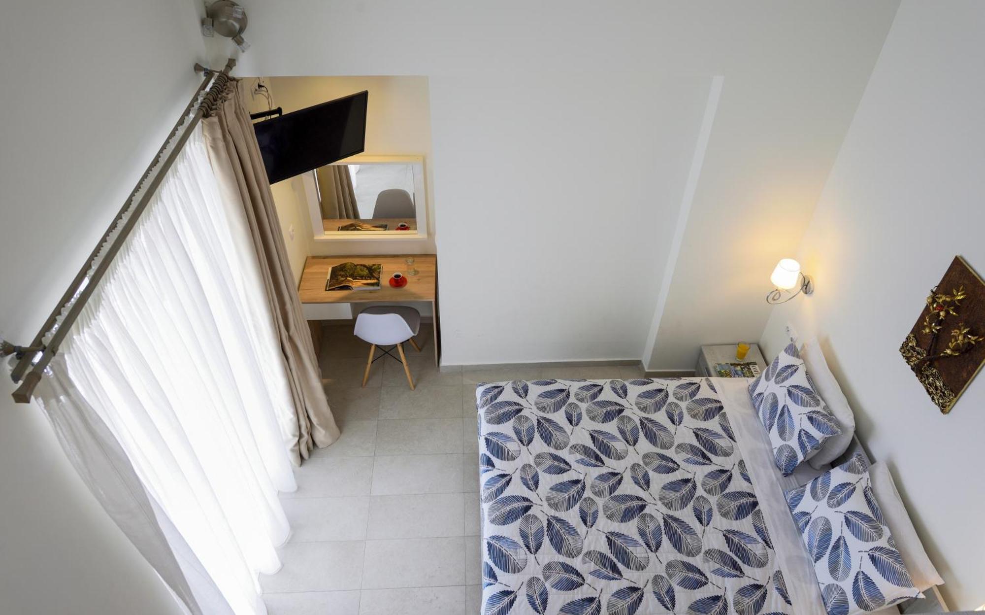 Elpiniki Luxury Rooms Nea Poteidaia Exterior photo